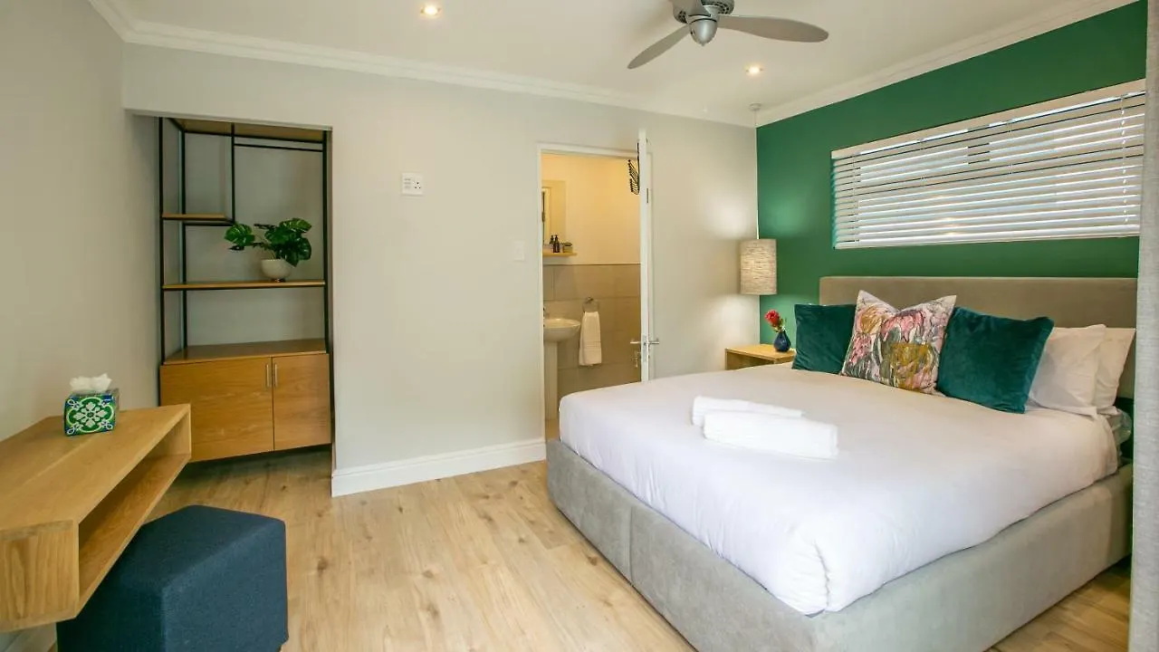 Hout&About Guest House Hout Bay