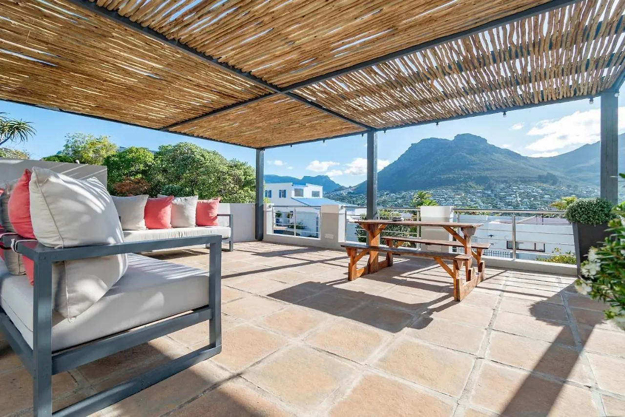 Hout & About Guest House Hout Bay